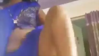 Tamil aunty saree strip pussy fingering video