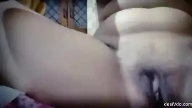 Sexy Desi Girl Showing Her Big Boobs and Wet Pussy