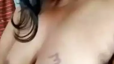 Mallu aunty with big boobs writing on nude breast