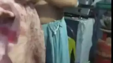 Desi porn watch as XXX village bhabi open her saree and show everything