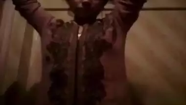 Cute Desi Girl Shows her Boobs