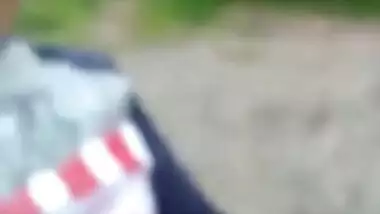 Desi cute girl outdoor fucking