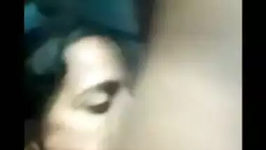 Sexy Dehati wife poses for live XXX chat when sucking Desi pecker