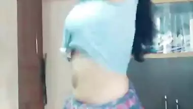 Desi Girl Sexy Dance