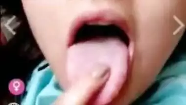 Horny Paki girl nude on video call