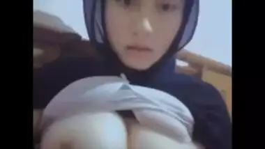 Composition of hot boobs videos of Muslim girls