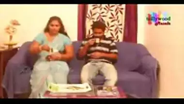 New-Beautiful-beautiful-aunty-wants-romance-wit...