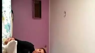 Mature Indain BBW Bhabhi Chnaging Cloths Part 2