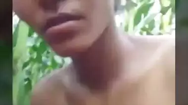 Desi girlfriend boyfriend boobs pressing outdoor