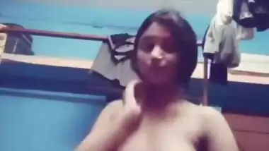 Desi coed thinks there is nothing bad about earning money as a webcam girl