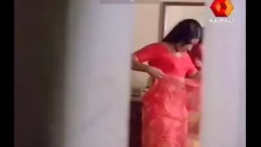 Young chap peeping aunt masala from mallu movie FSIBlog.com