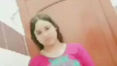 Video call sex girlfriend round boobs showing