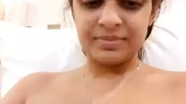 Horny Girl masturbating with Vibrator in her pussy