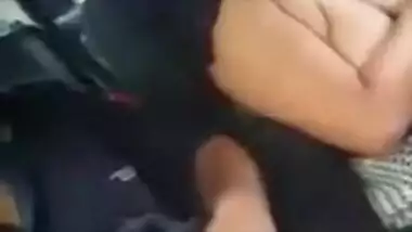 Tamil desi Bhabhi enjoy hot Indian fuck in car with Driver