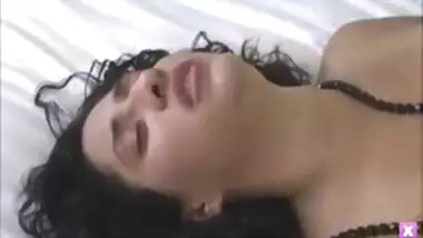 Sucking Pussy Of Hot NRI Bhabhi