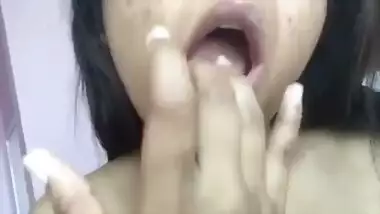 Horny Bangla college girl masturbates on webcam