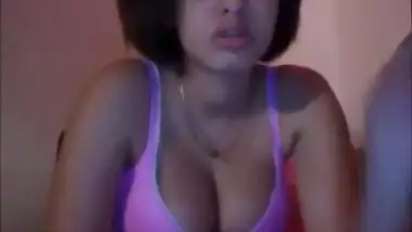 Comely Desi beauty smokes in bra that accentuates her XXX breasts