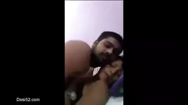 Desi Girl’s Selfie Sex MMS With College Boyfriend