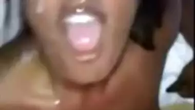 Horny Babe From Chennai Gives Blowjob And Receives Cumshots