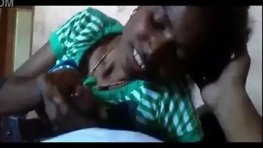 Sexy Tamil Maid’s Daughter Sucking
