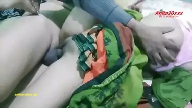 Indian hot sexy bhabi ki chudai saree me