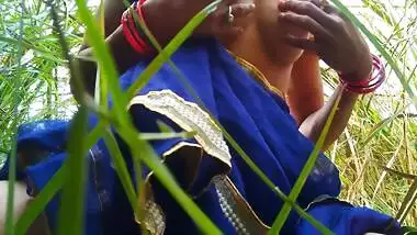 Village Outdoor Sex In Khet Natural Big Boobs Show In Hindi