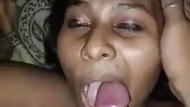 Desi Married Bhabi Sucking Dick