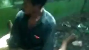 Quick fuck of a bangladesi whore by 2 guys