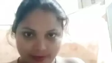 Desi lascivious Bhabhi striptease show video