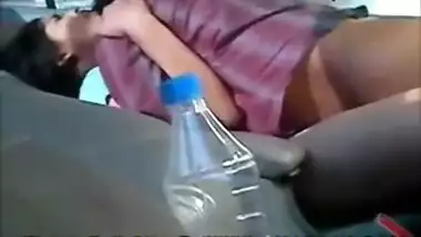 Punjabi bhabhi fucked inside the car by her driver