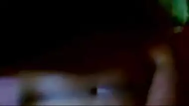 Mature Indian aunty mms sex movie dripped online by boyfriend