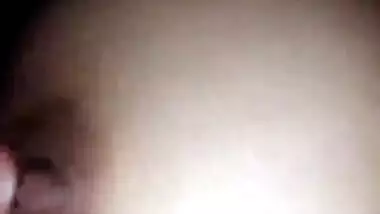 NRI babe Khalida recording own cute boobies