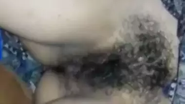Man comes to sleeping Desi wife to touch her hairy XXX pussy in sex video