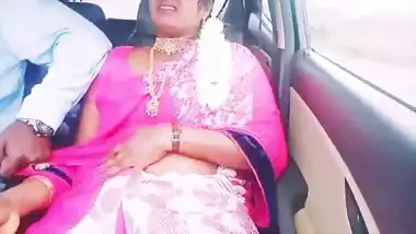 Car sex indian romance. Beautiful sexy saree housewife with boyfriend Telugu dirty talks.