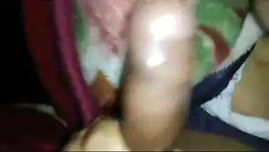 Desi house wife secretly sucking her lover’s dick